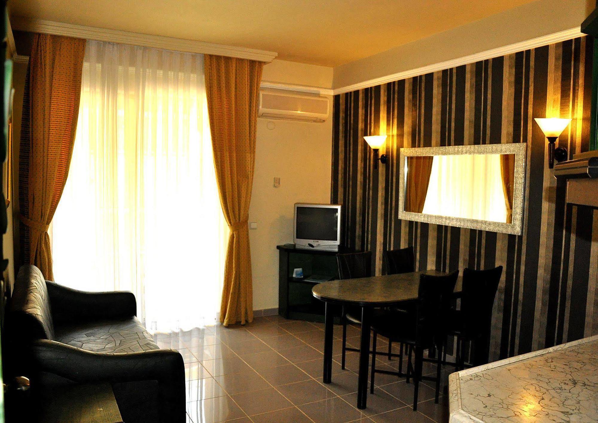 Hotel Club Alpina Marmaris Exteriér fotografie